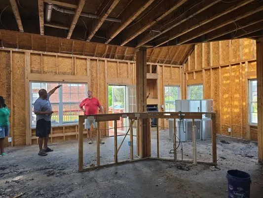 Martin Construction & Restoration Co Logo