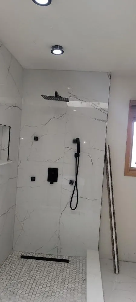 Slide of Martin Mendoza Handyman Plumbing