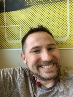 Marvhens Gardhens Logo