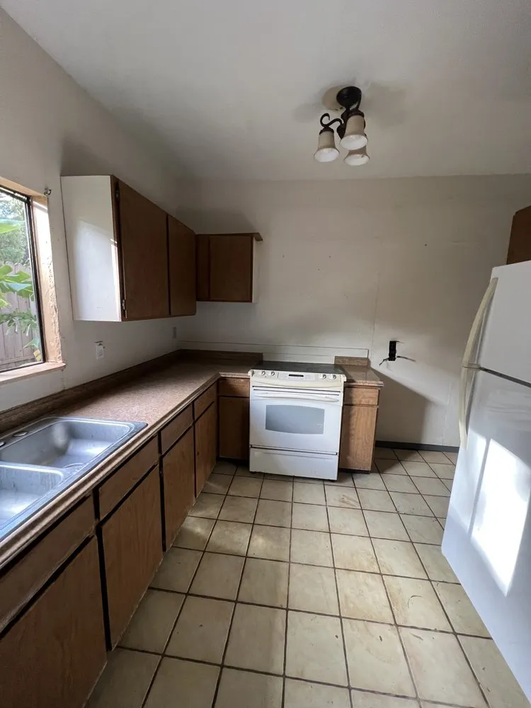 Expert emergency plumbing for homes in Maui, HI by Maui Max Handyman Services 