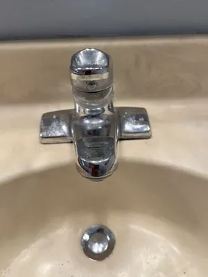 Maximum Plumbing Logo