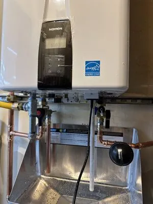 Maxx Grip Plumbing & Sewer Service Logo