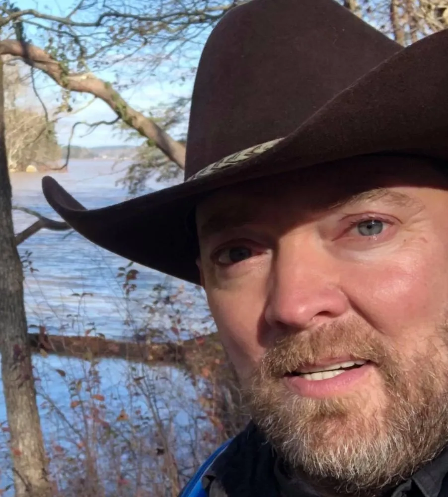 Slide of Mayton's Install and Repair