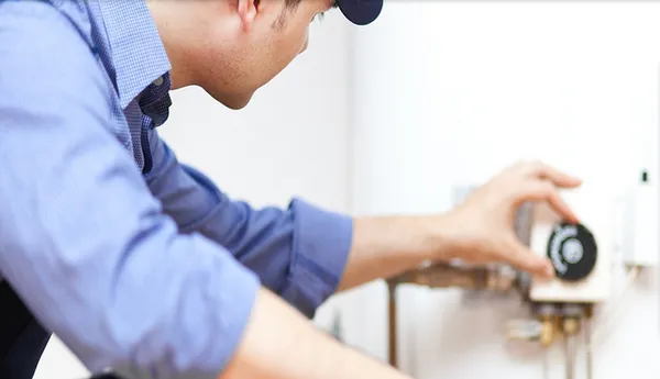 McLaren Plumbing Logo