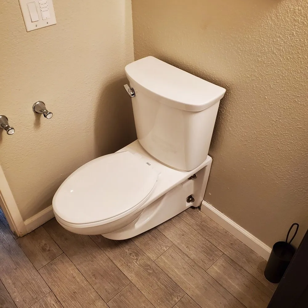 Slide of Mcluvin Plumbin