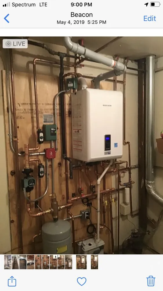 Slide of Me & Gee Home Services