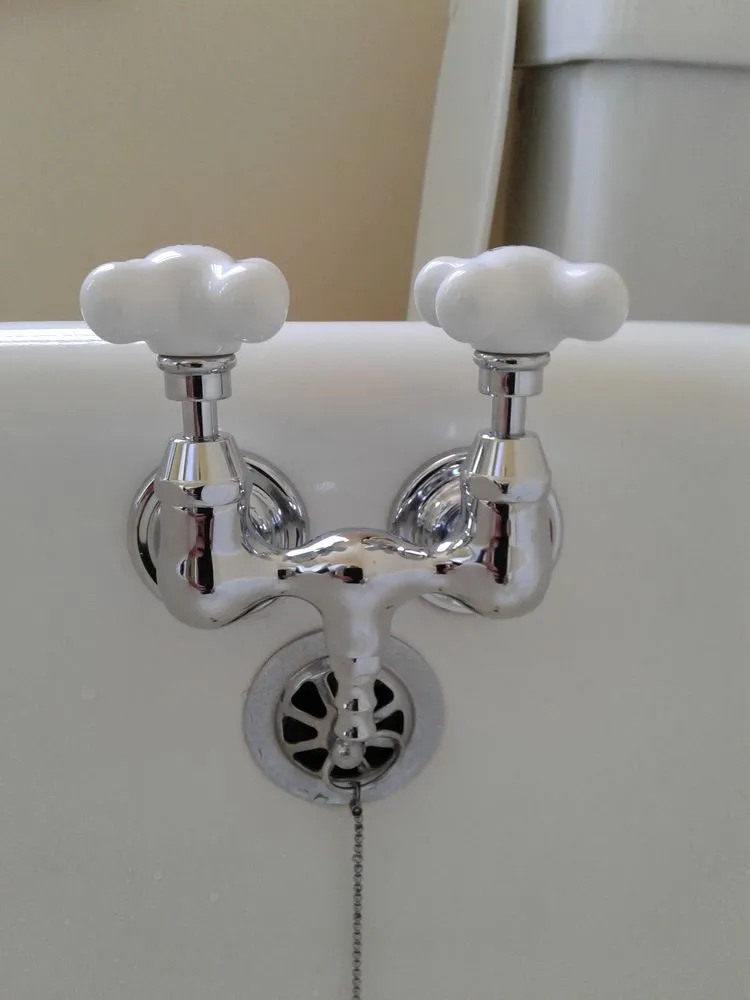 Slide of Meadowlark Plumbing