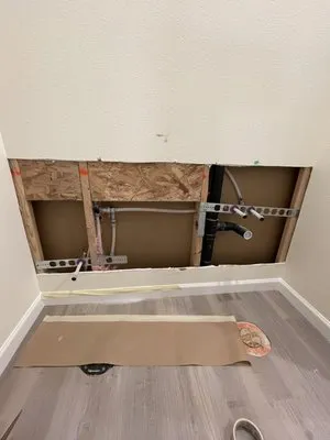 Medina’s Drywall Repair Logo