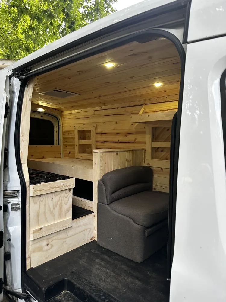 Slide of Meeks Home Improvement