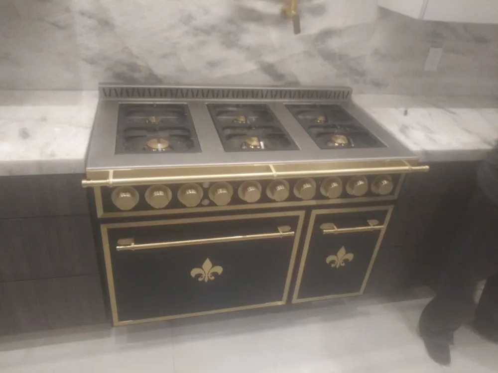 Slide of Mena Installations