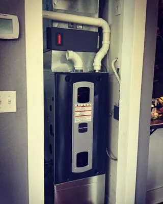 Mercurio's Heating & Air Conditioning Logo