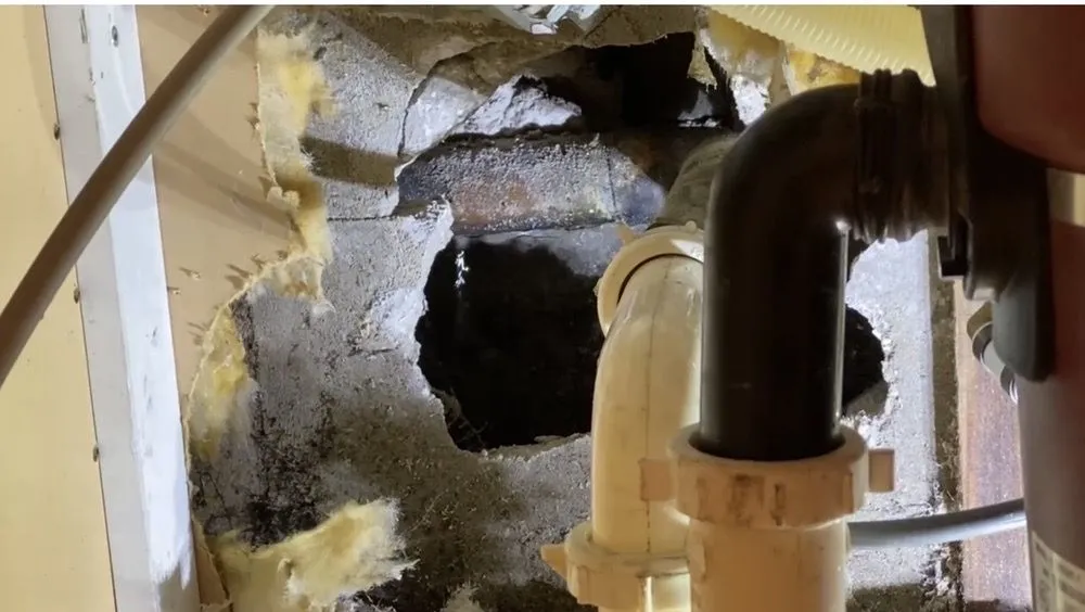 Slide of Mercury Plumbing