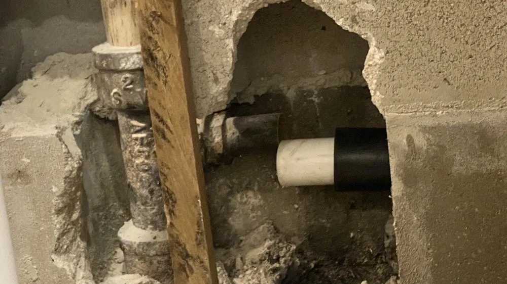 Slide of Mercury Plumbing