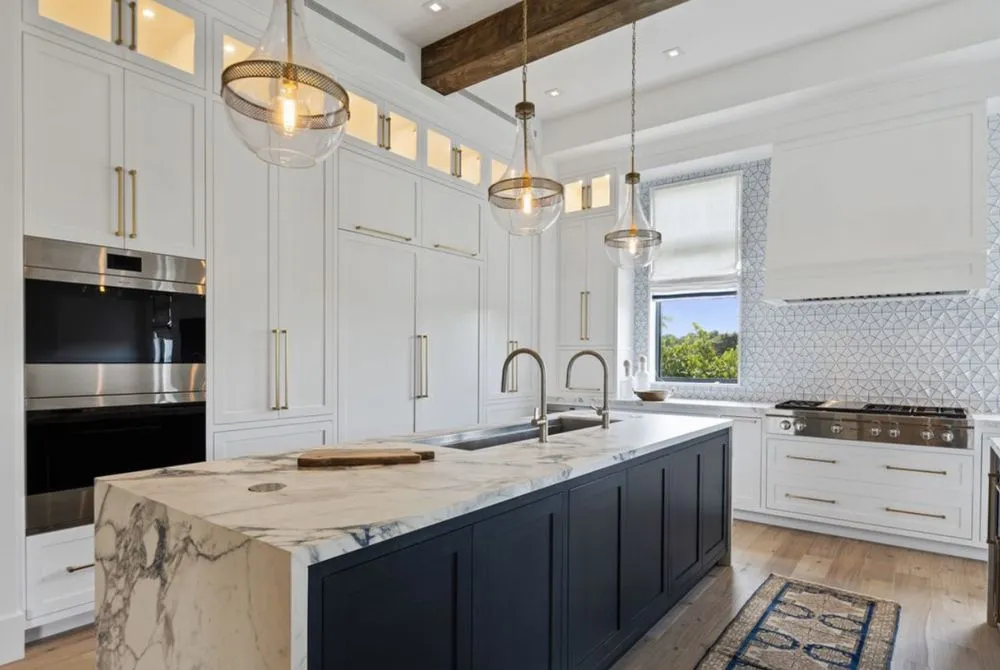 Slide of Metro Plumbing