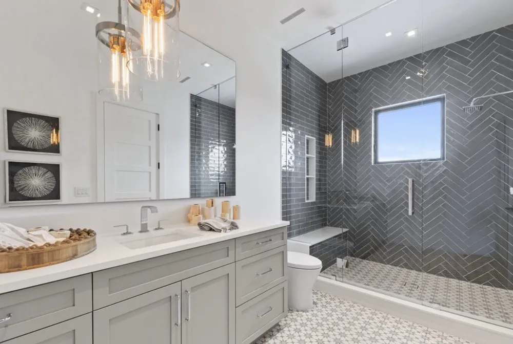 Slide of Metro Plumbing