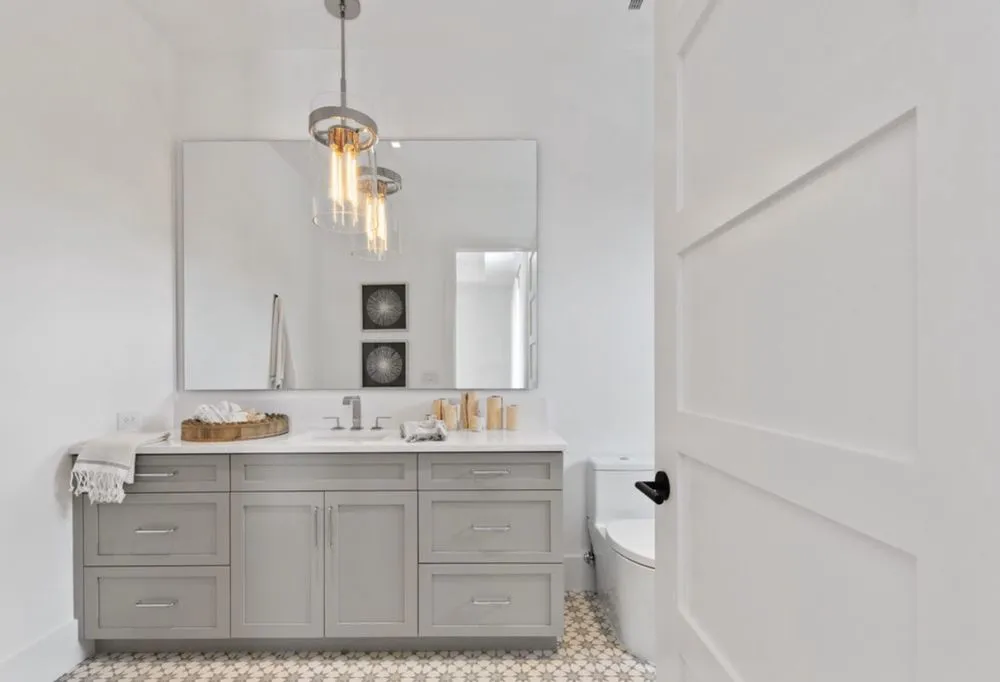 Slide of Metro Plumbing