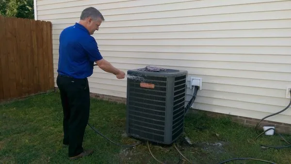 Metrotech Heating and Air Logo