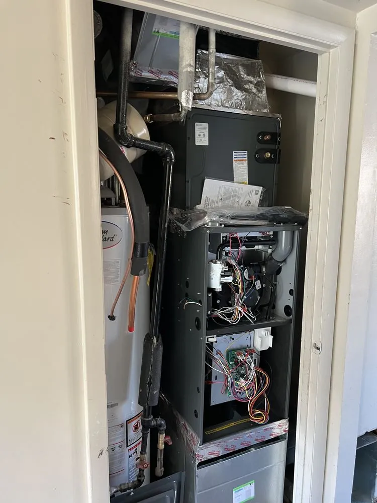 Slide of M&G Air Conditioning