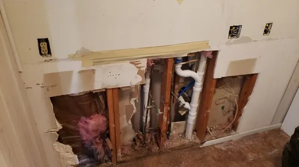 MG Master Plumbing Services Logo