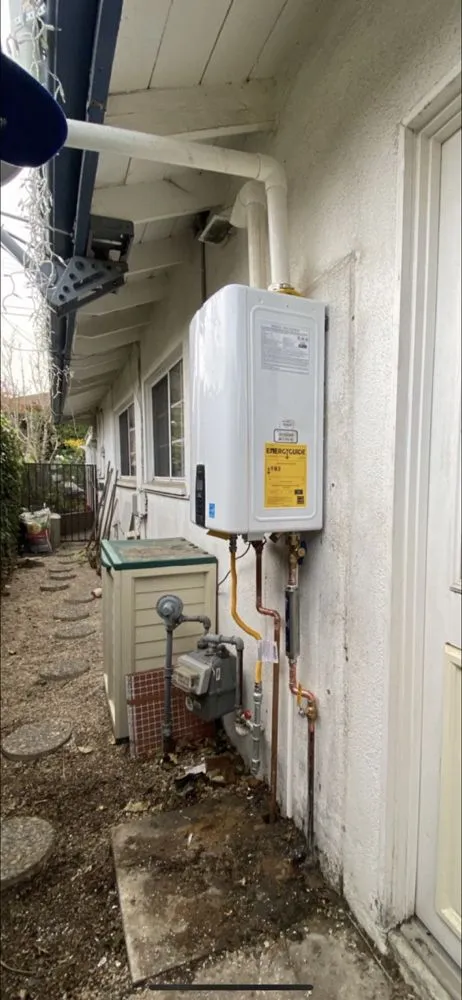 Affordable emergency plumbing for homes in Los Angeles, CA by Mh Plumbing and Rooter