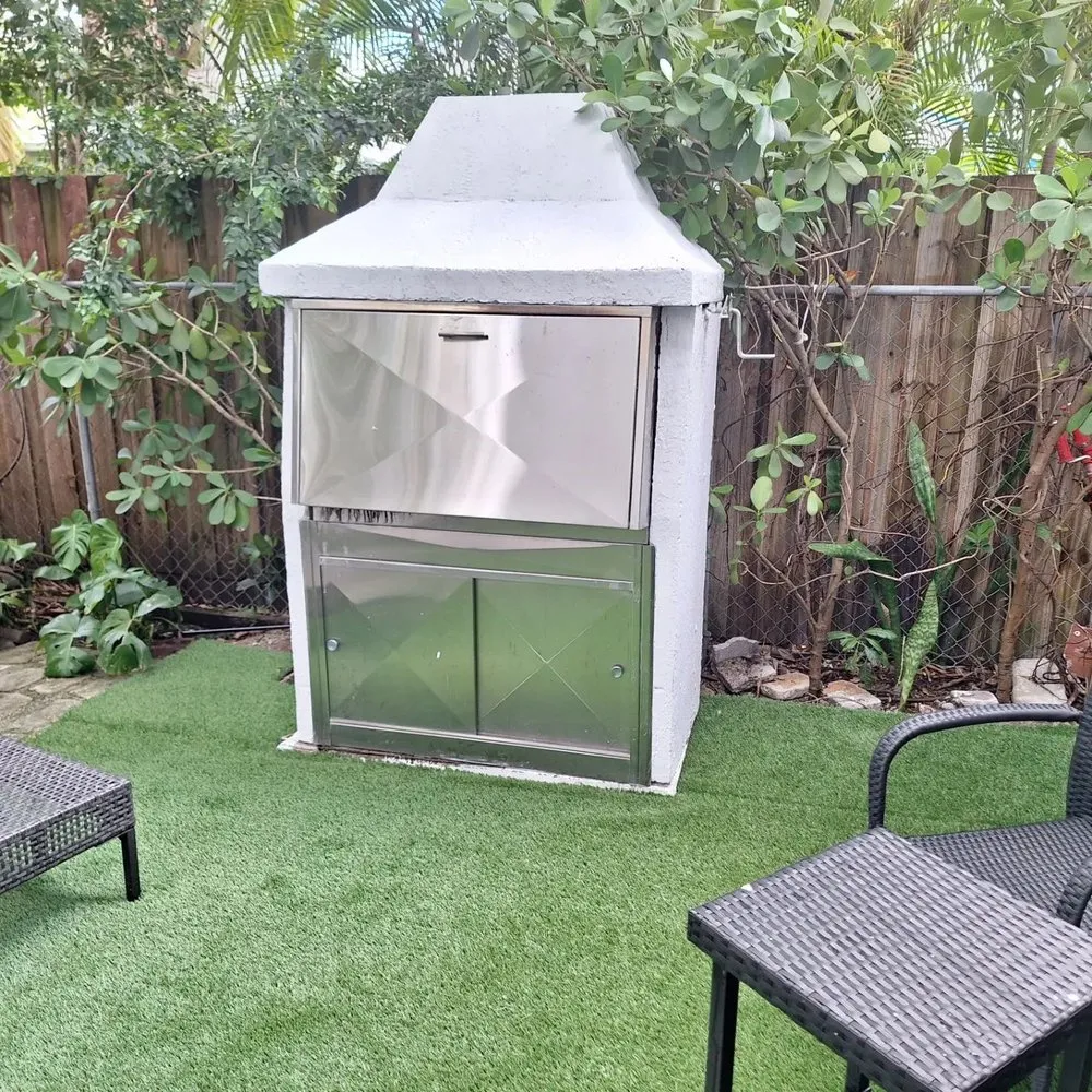 Slide of Mianca Services