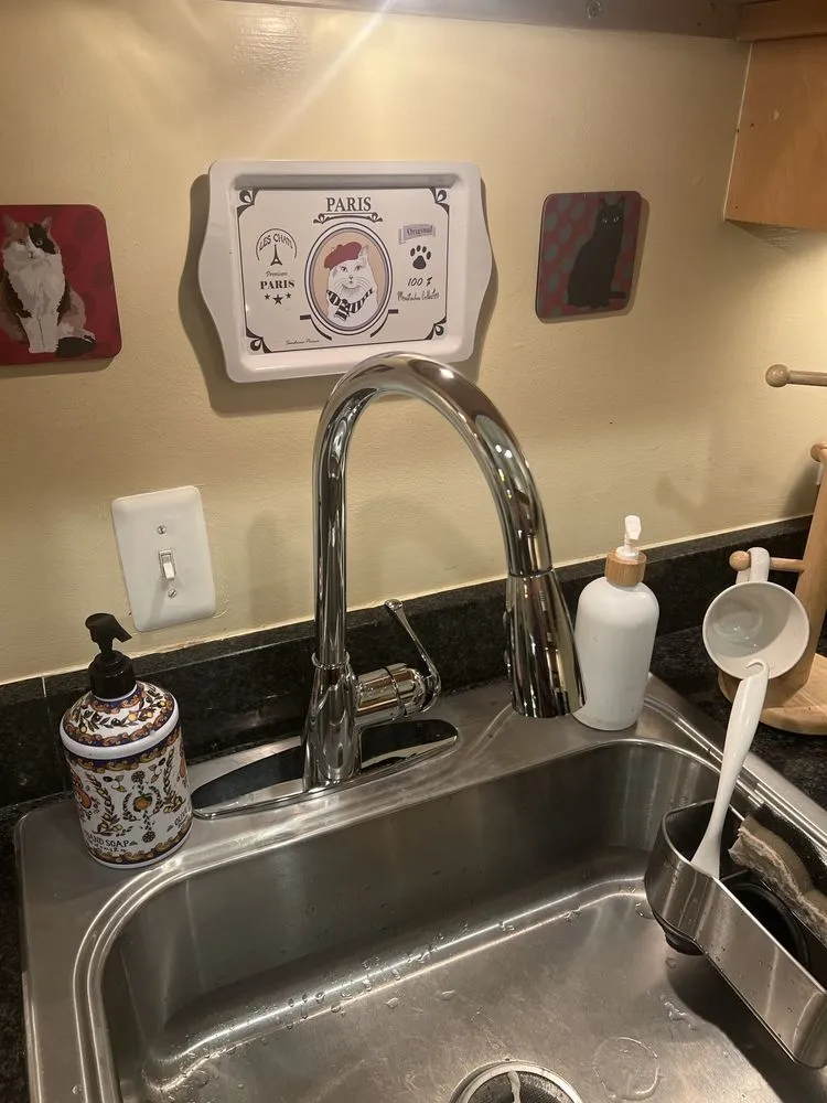 Slide of Michael & Son Services Hyattsville