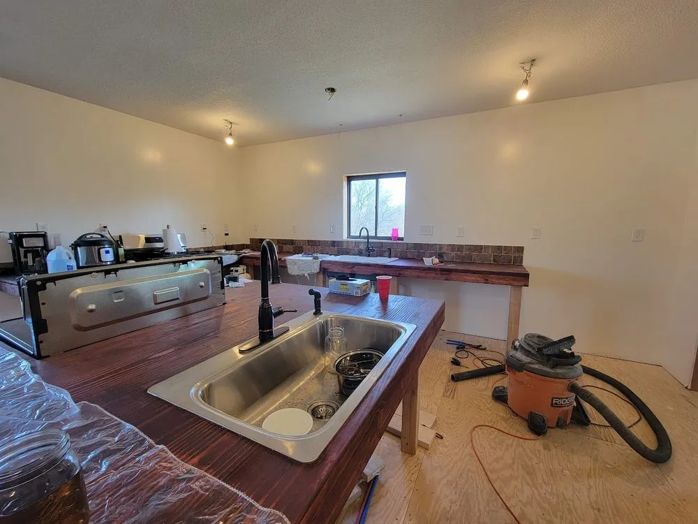 Slide of Mid-Mo Handy Solutions