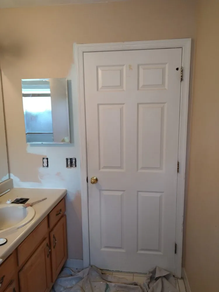 Slide of Mikes Discount Handyman