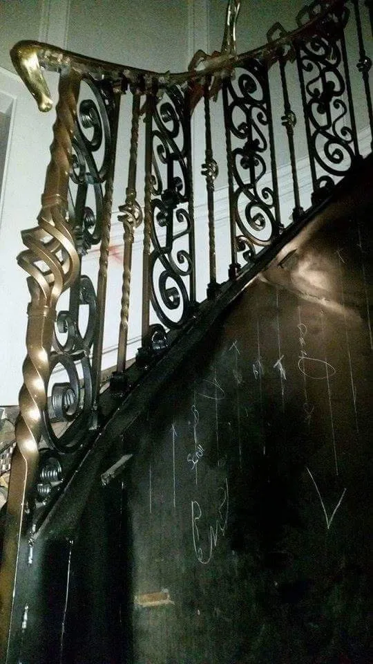 Slide of Mike's Handyman Service