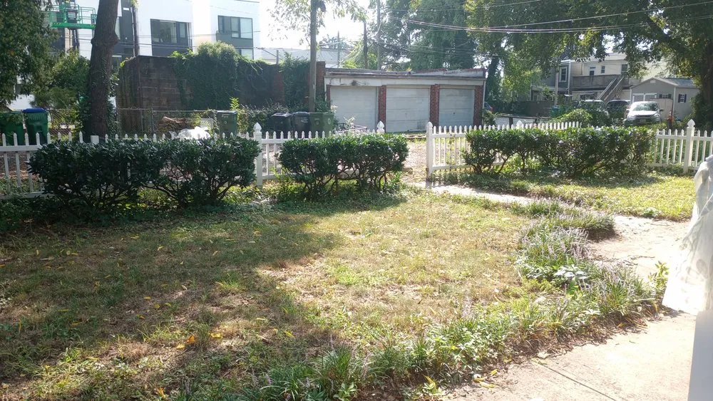 Slide of Mikes Maintenance and More