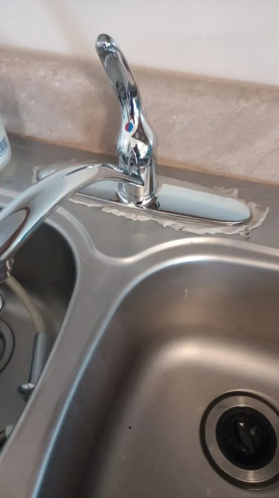 Slide of Mikes Maintenance and More