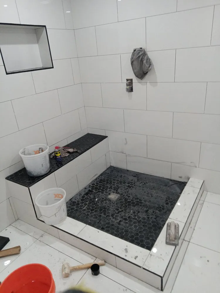 Slide of Milton Plomero