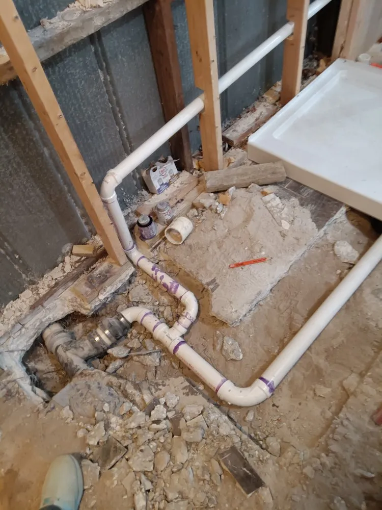 Slide of Milton Plomero