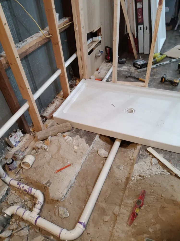 Slide of Milton Plomero