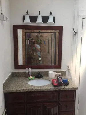 Miramontes Handyman Services Logo