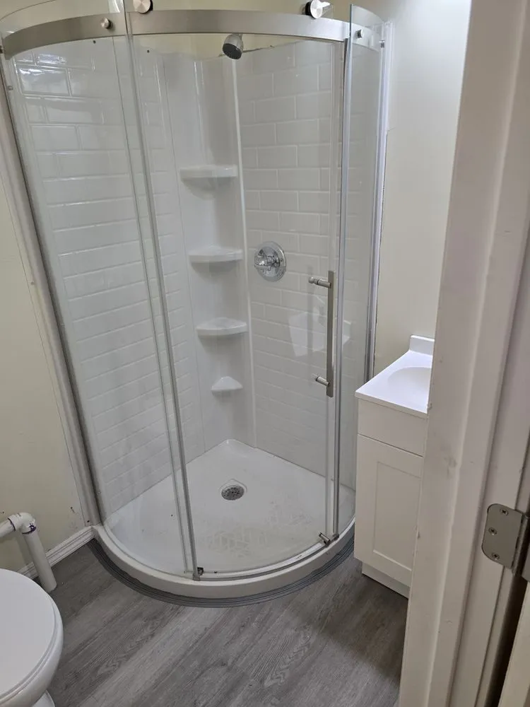 Slide of Mister Rey Electric & Plumbing services