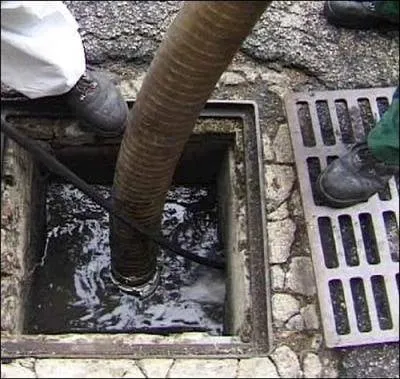 Slide of Mister Service