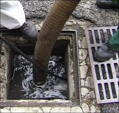 Slide of Mister Service