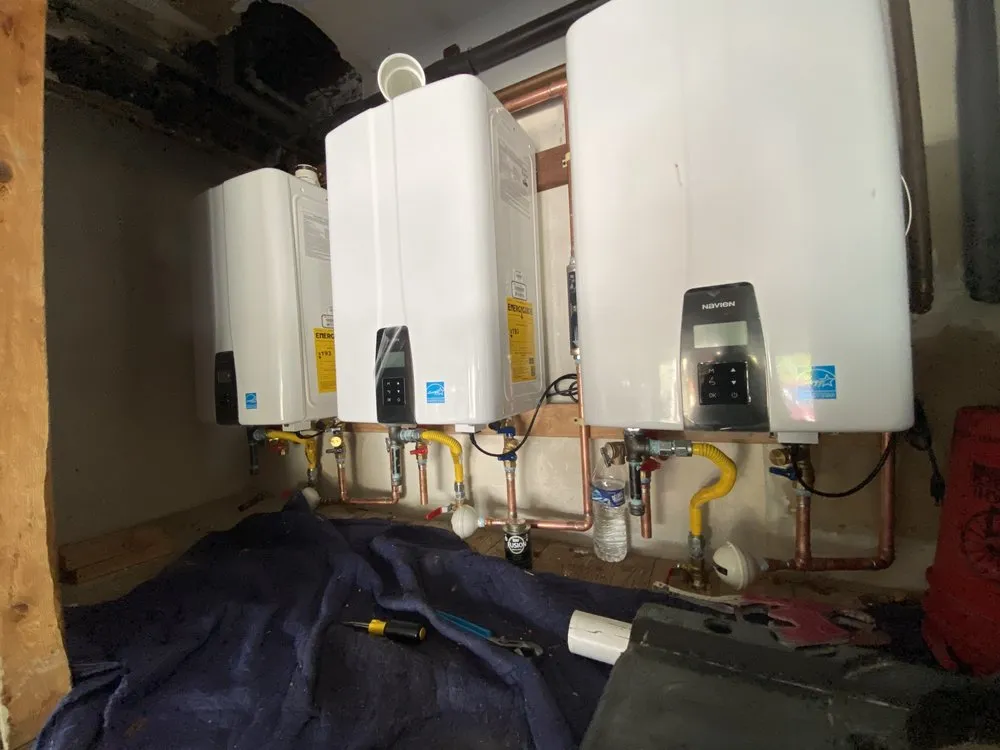 Slide of M&M Plumbing