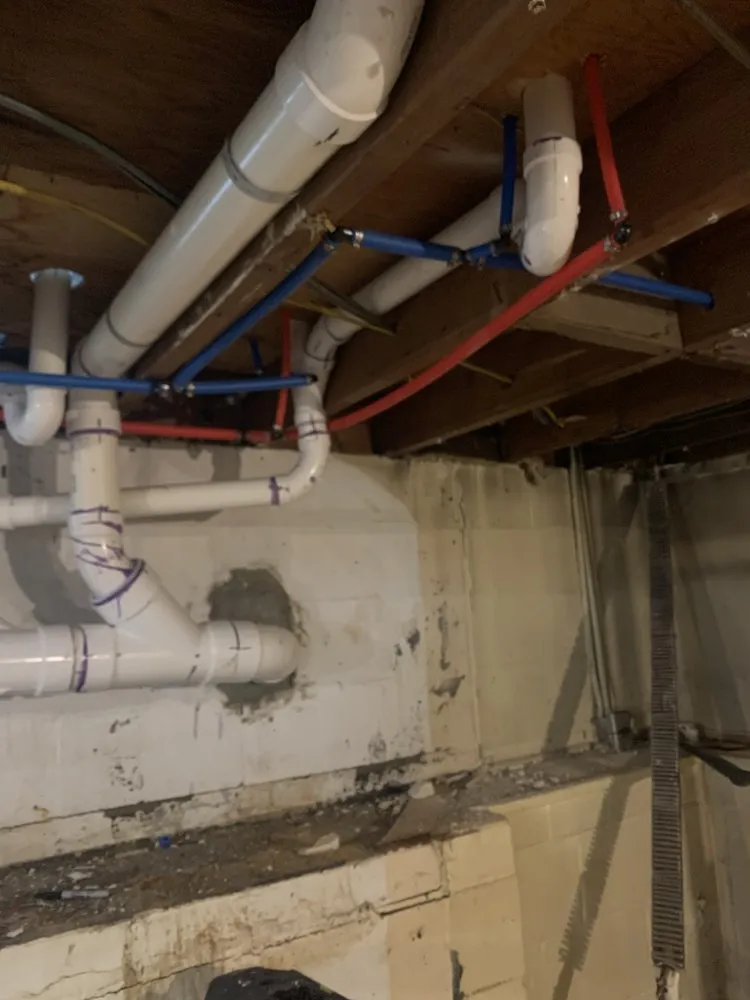 Slide of Mónaco Plumbi