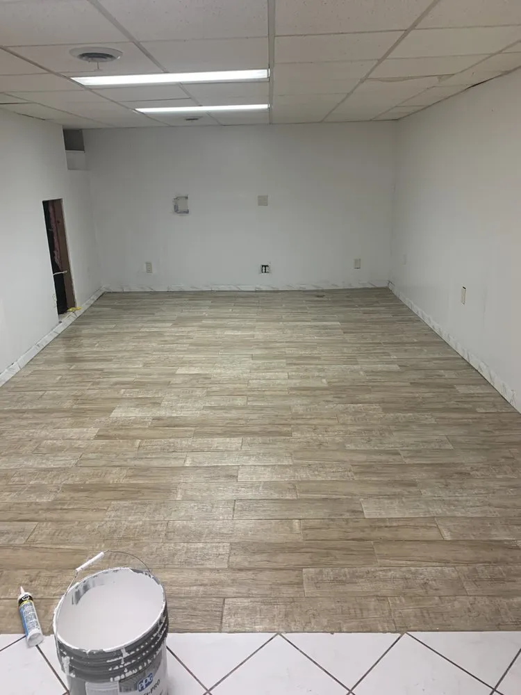 Slide of Mónaco Plumbi