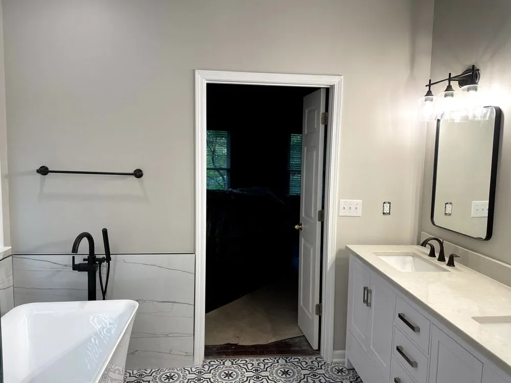 Slide of Mo-Nady Handyman Services