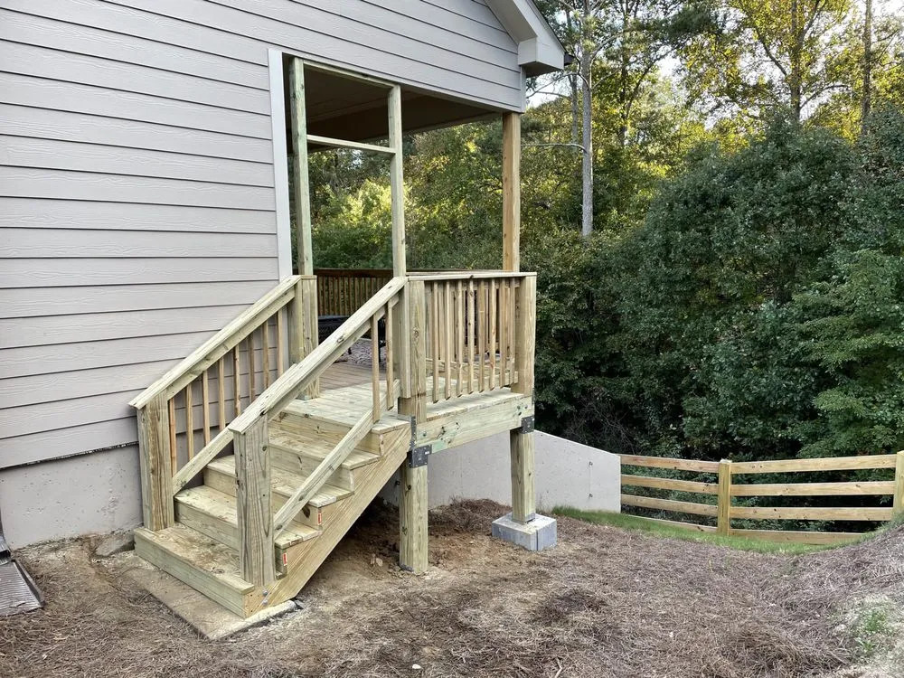 Slide of Mo-Nady Handyman Services