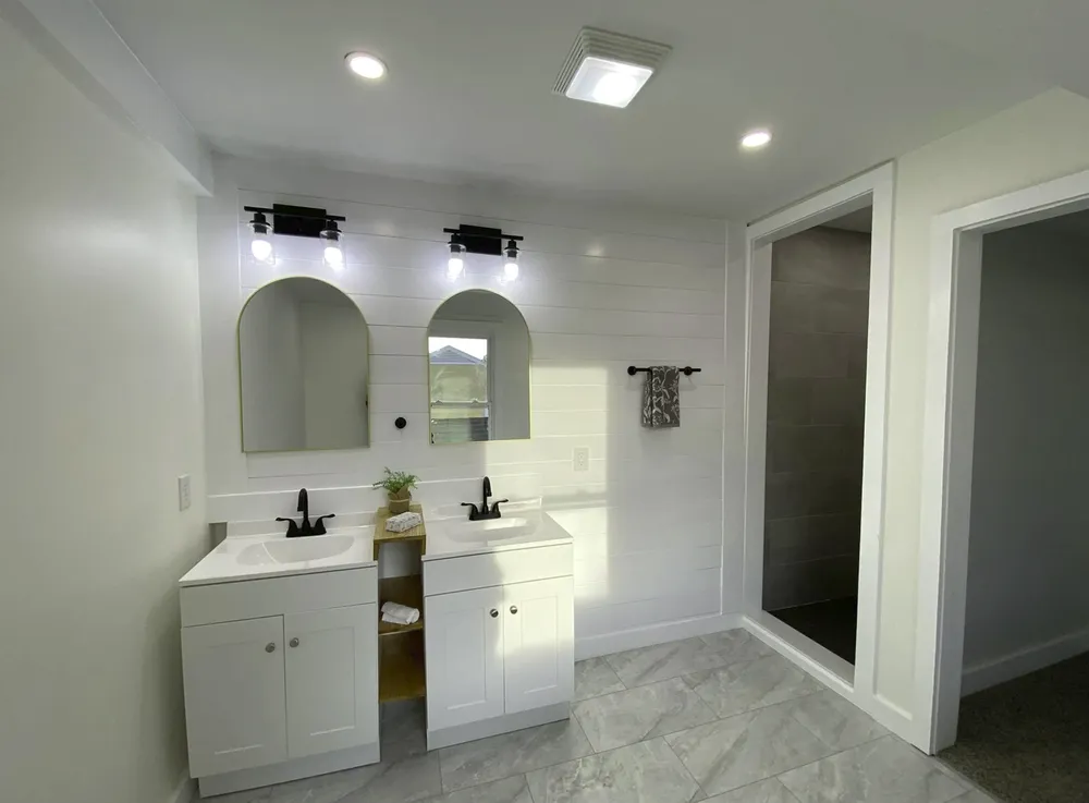 Slide of Modeh Construction