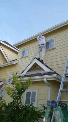 Modern Home Renovations Logo