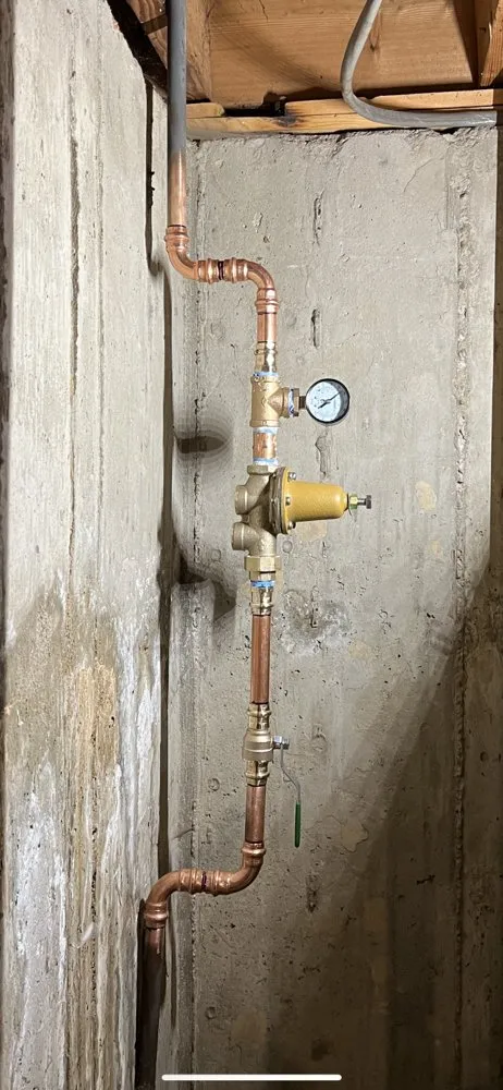 Slide of Moe the Plumber