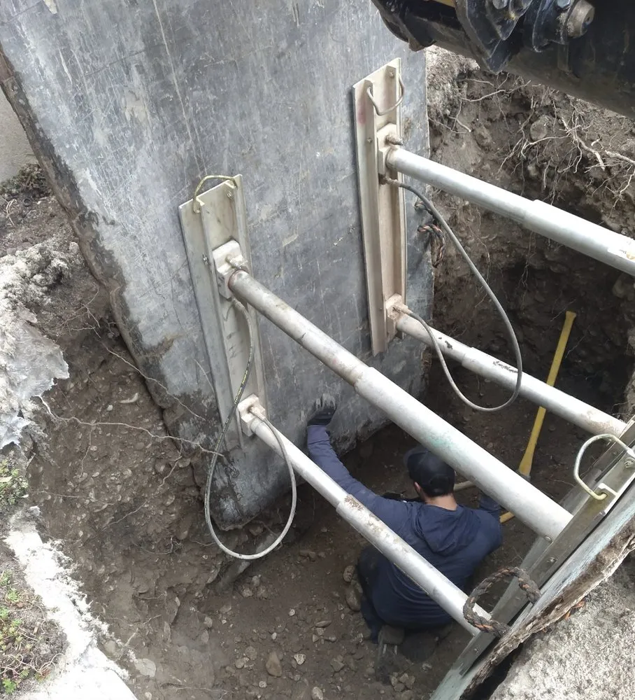 Slide of Moe's Plumbing & Drain