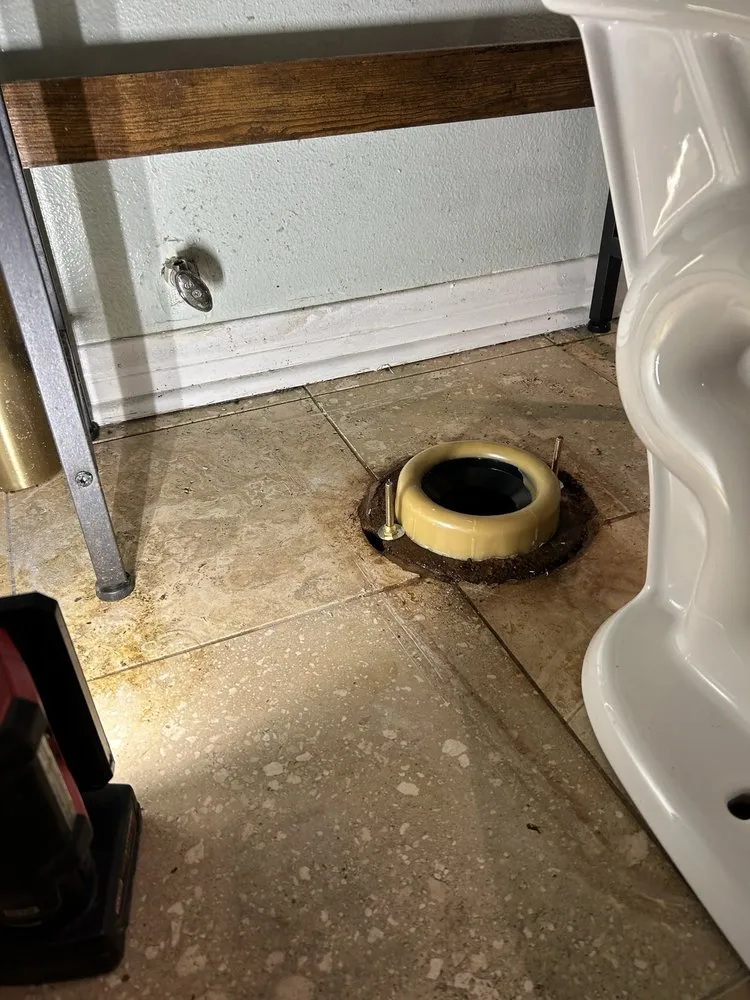 Expert drain cleaning experts serving San Fernando Valley, CA - Molinas Plumbing & Rooter