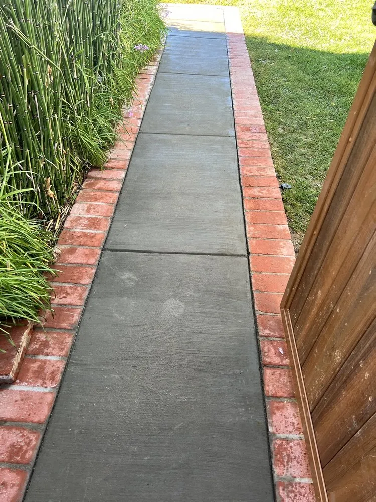 Emergency drain cleaning for homes in San Fernando Valley, CA by Molinas Plumbing & Rooter