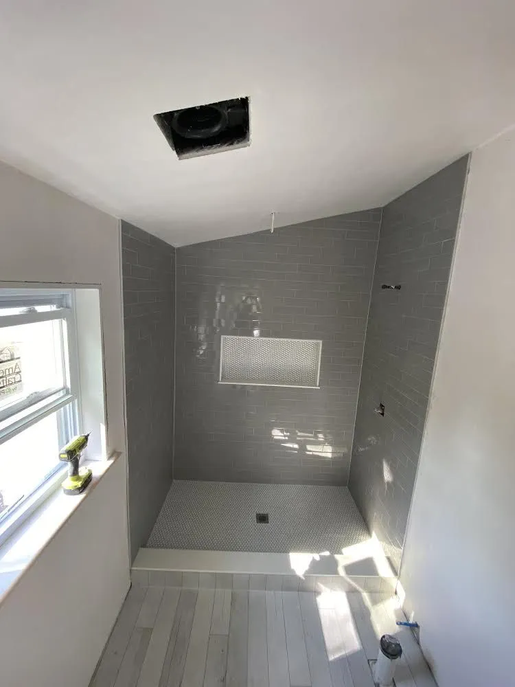 Slide of Moma Construction and cleaning